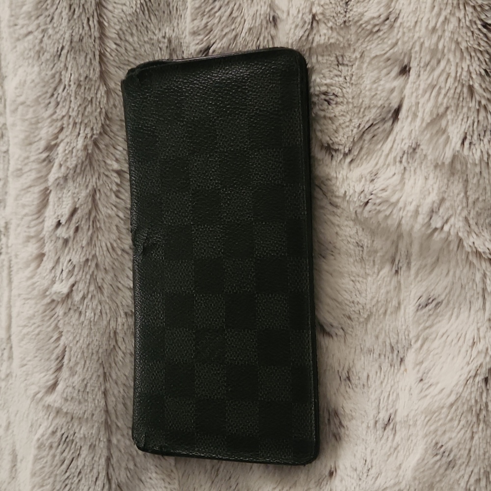 Louis Vuitton Damier Graphite wallet